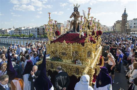 Die Semana Santa: Ein Fest der Sinne in Sevilla!